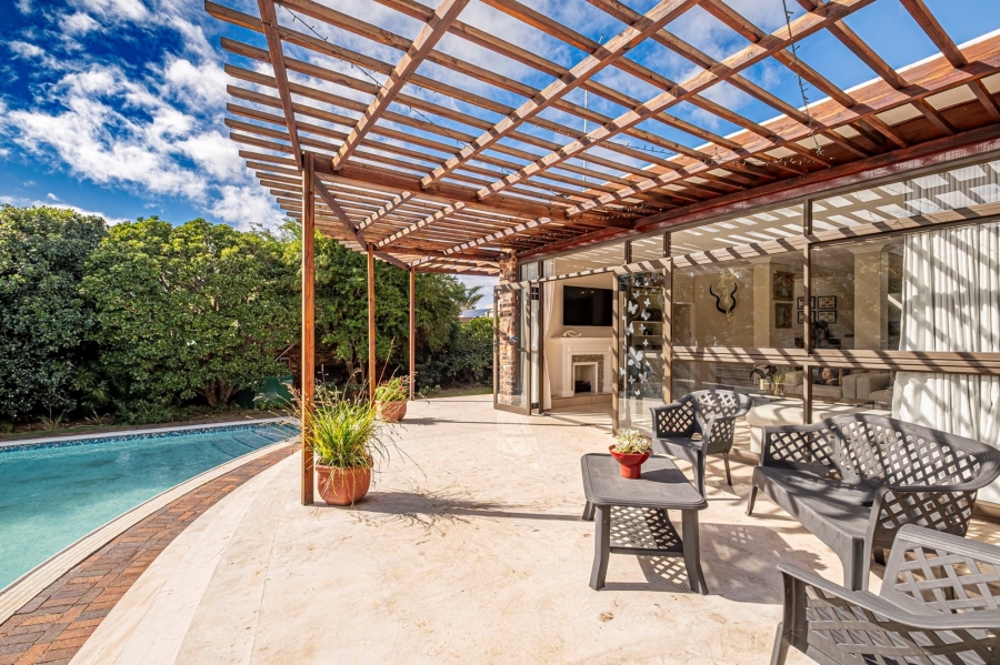 5 Bedroom Property for Sale in Summerstrand Eastern Cape